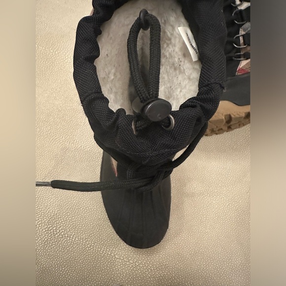 Burberry Kids Nova Check boots - Picture 8 of 11